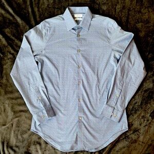Men’s Calvin Klein blue patterned dress shirt